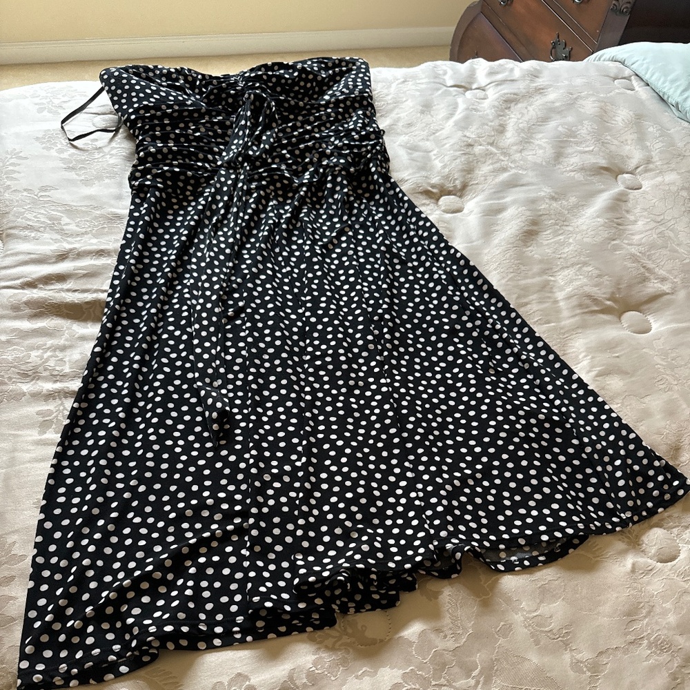 Anne Klein size 12 summer or resort wear dress  polka dot sleeveless dress
